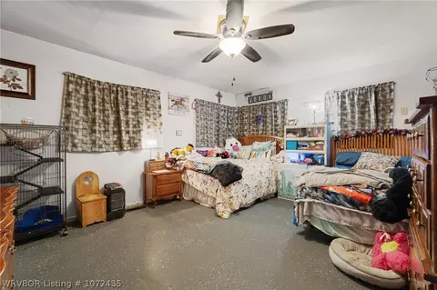 Bedroom - 402 E Ida Ave, Sallisaw, OK 74955 photo 6 of 9