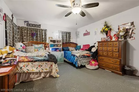 Bedroom - 402 E Ida Ave, Sallisaw, OK 74955 photo 5 of 9