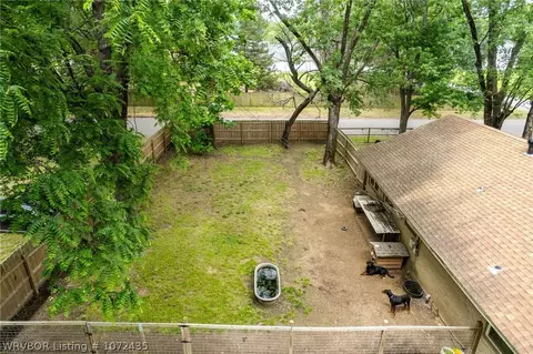 Exterior - 402 E Ida Ave, Sallisaw, OK 74955 photo 9 of 10