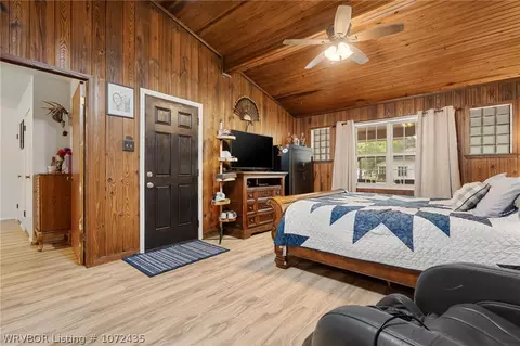 Bedroom - 402 E Ida Ave, Sallisaw, OK 74955 photo 1 of 9