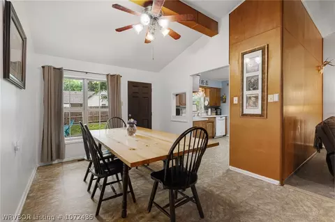 Dining - 402 E Ida Ave, Sallisaw, OK 74955 photo 1 of 2