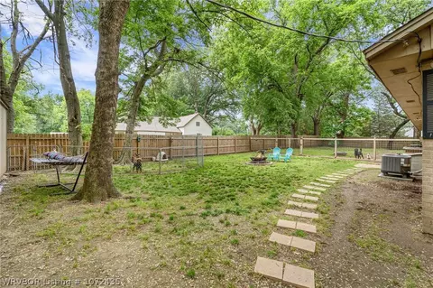 Exterior - 402 E Ida Ave, Sallisaw, OK 74955 photo 5 of 10