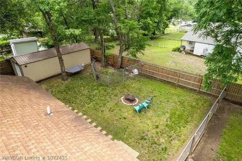 Exterior - 402 E Ida Ave, Sallisaw, OK 74955 photo 8 of 10