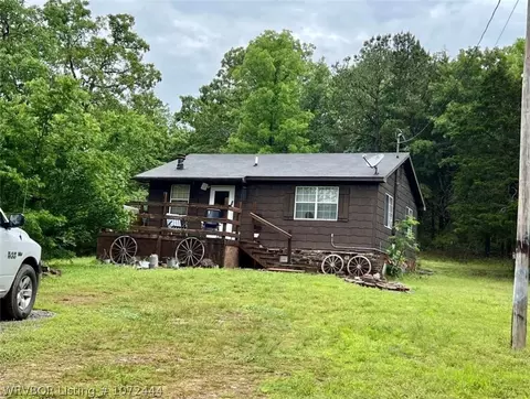 11565 Creekside Rd, Cedarville, AR 72932