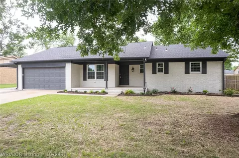 1413 Meadow Cir, Fort Smith, AR 72908