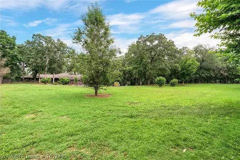 Exterior - 2916 Kells Abbey, Fort Smith, AR 72908 photo 9 of 14