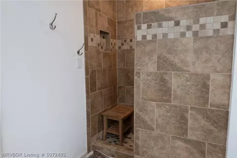 Bath - 12011 Edgewater Rd, Fort Smith, AR 72903 photo 1 of 2