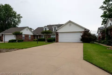 Exterior - 12011 Edgewater Rd, Fort Smith, AR 72903 photo 2 of 3