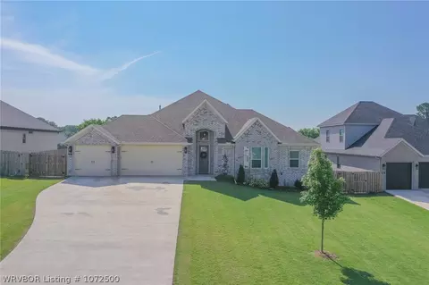 605 Valley Ln, Springdale, AR 72762