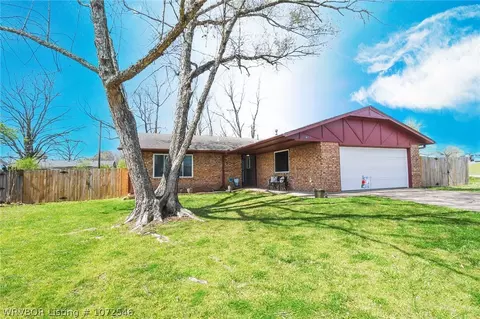 41 Redwood Cir, Sallisaw, OK 74955