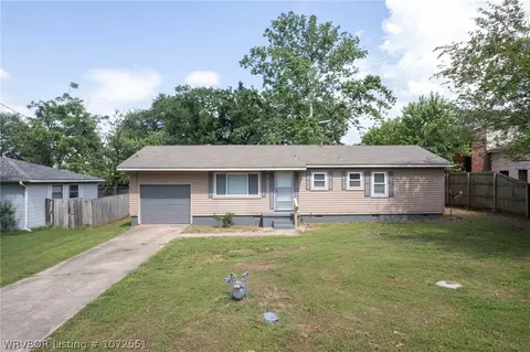 2515 S 57th St, Fort Smith, AR 72903