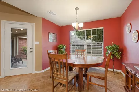 Dining - 2011 Sitka Ln, Barling, AR 72923 photo 1 of 3