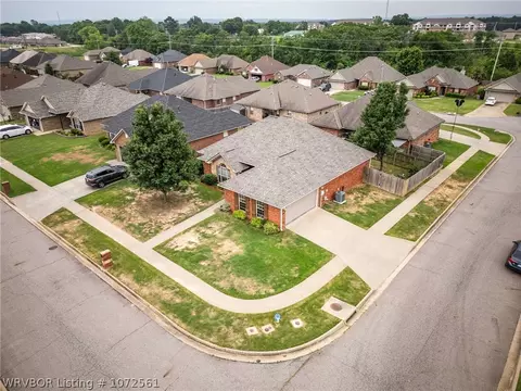 View/Area - 2011 Sitka Ln, Barling, AR 72923 photo 3 of 5