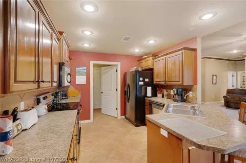 Kitchen - 2011 Sitka Ln, Barling, AR 72923 photo 1 of 4