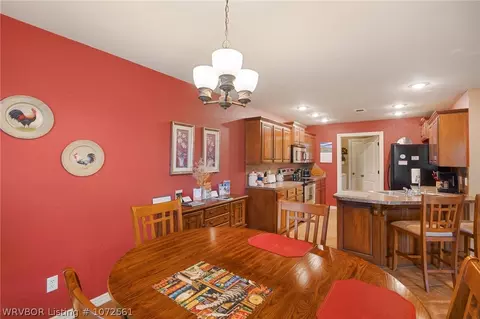Dining - 2011 Sitka Ln, Barling, AR 72923 photo 3 of 3