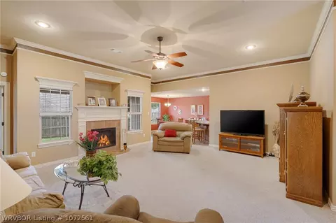 Living - 2011 Sitka Ln, Barling, AR 72923 photo 1 of 3