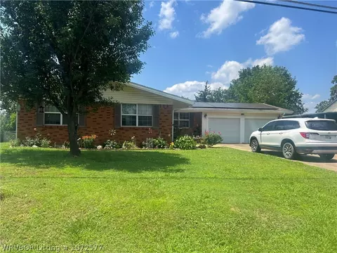 968 Elm St, Waldron, AR 72958 photo 1