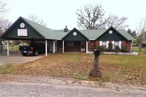 46058 Lovings Ln, Heavener, OK 74937