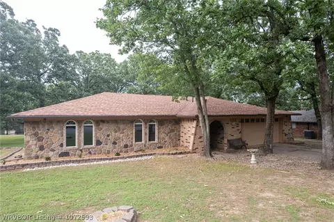 3001 Fincastle Dr, Fort Smith, AR 72908