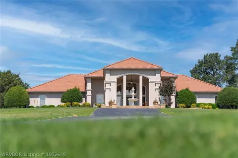 2669 King Dr, Mulberry, AR 72947