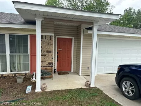 2616 Phillips Dr, Van Buren, AR 72956