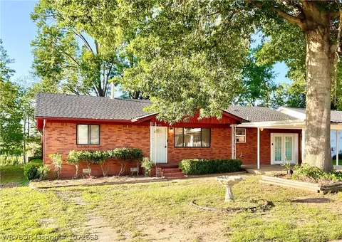 725 Cedar Ln, Fort Smith, AR 72908