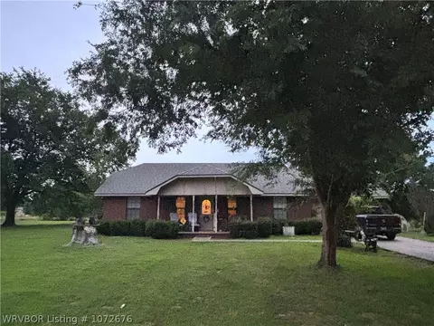 108 Tupelo St, Hartford, AR 72938