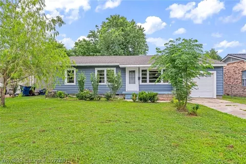 Exterior - 3806 Ridgeway Dr, Fort Smith, AR 72904 photo 1 of 6
