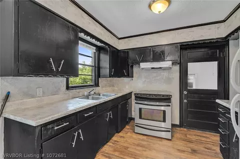 Kitchen - 3806 Ridgeway Dr, Fort Smith, AR 72904 photo 1 of 1