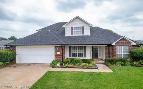 1504 Rutgers Cir, Fort Smith, AR 72908