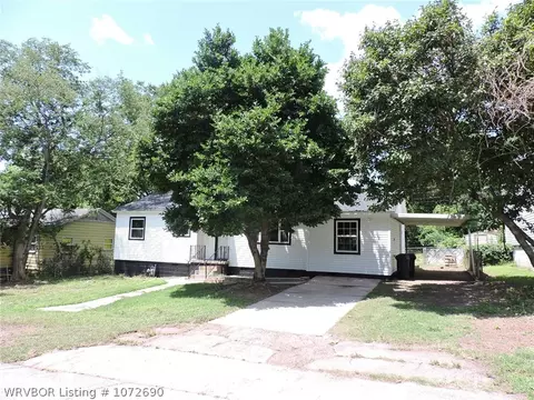 3012 S 18th St, Fort Smith, AR 72901