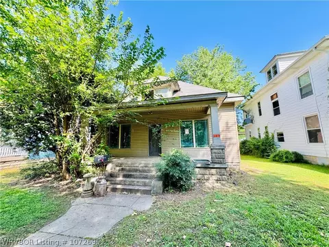 705 N 18th St, Fort Smith, AR 72901