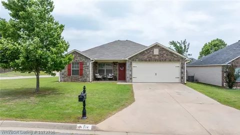 214 Legacy Dr, Barling, AR 72923 photo 2