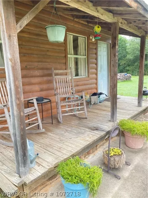 10221 Comanche Ln, Havana, AR 72842