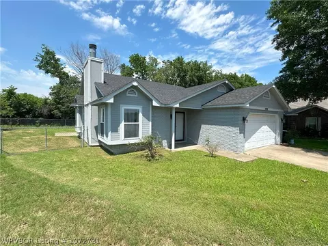 3220 S 68th Cir, Fort Smith, AR 72903 photo 7