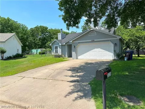 3220 S 68th Cir, Fort Smith, AR 72903 photo 4