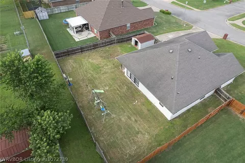 909 N 2nd Ter, Barling, AR 72923 photo 19
