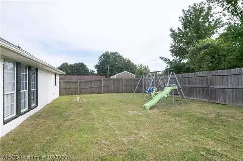 909 N 2nd Ter, Barling, AR 72923 photo 17