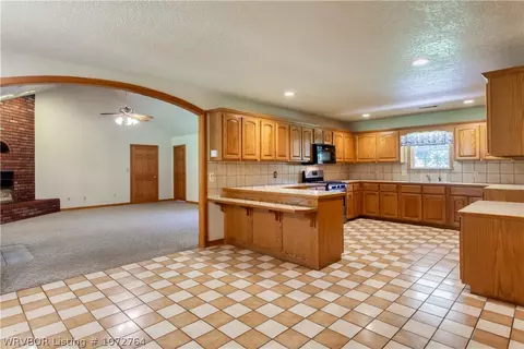 Kitchen - 12601 Parnell Ln, Fort Smith, AR 72916 photo 1 of 4