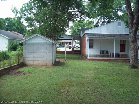 Exterior - 607 School St, Ozark, AR 72949 photo 3 of 3