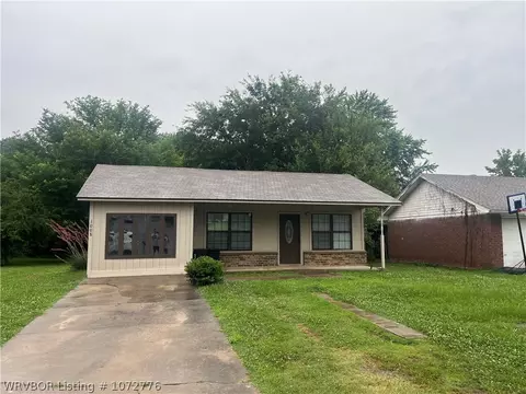 1008 Flat Rock Dr, Van Buren, AR 72956