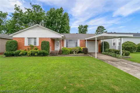 3934 Ridgeway Dr, Fort Smith, AR 72904