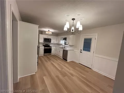 816 Cherokee, Ozark, AR 72949 photo 3