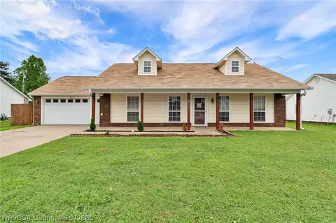 2013 Palomino Dr, Greenwood, AR 72936