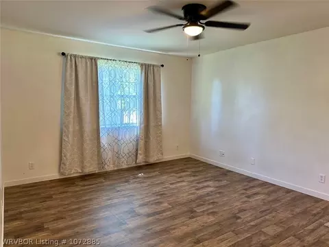 Living - 300 Miller St, Altus, AR 72821 photo 5 of 6
