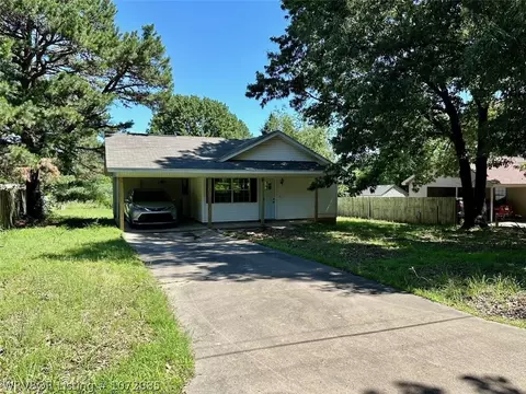 Exterior - 300 Miller St, Altus, AR 72821 photo 3 of 6