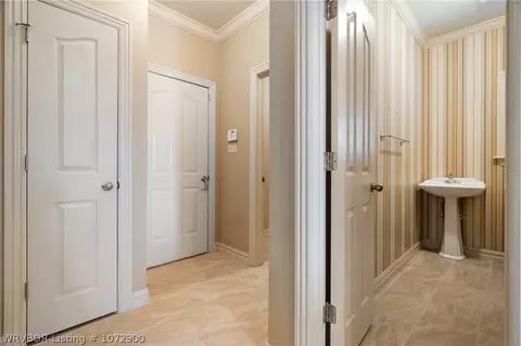 Entry Way - 5808 Cedar Break Dr, Fort Smith, AR 72916 photo 3 of 3