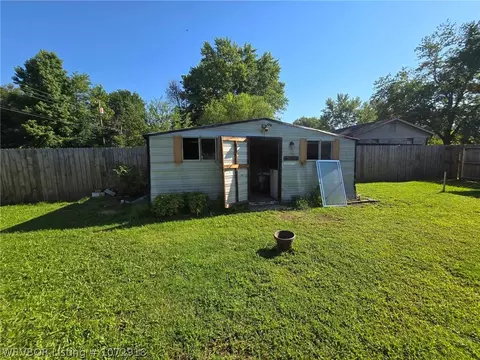Exterior - 7918 Colony Ln, Fort Smith, AR 72908 photo 9 of 10