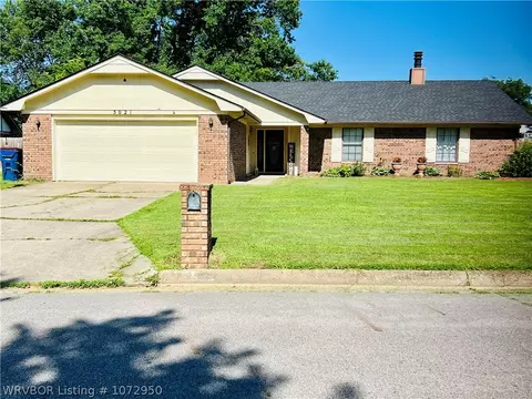 3021 S 104 St, Fort Smith, AR 72903
