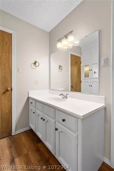 Bath - 4907 S X St, Fort Smith, AR 72903 photo 4 of 5